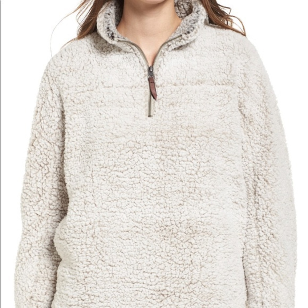 Thread & Supply Ivory Fleece Pullover size Small